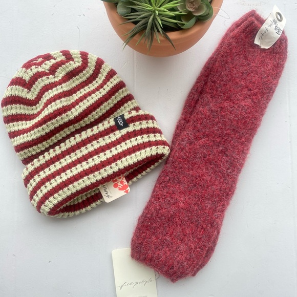 Free People Striped Beanie & leg warmer Bundle - Picture 1 of 6